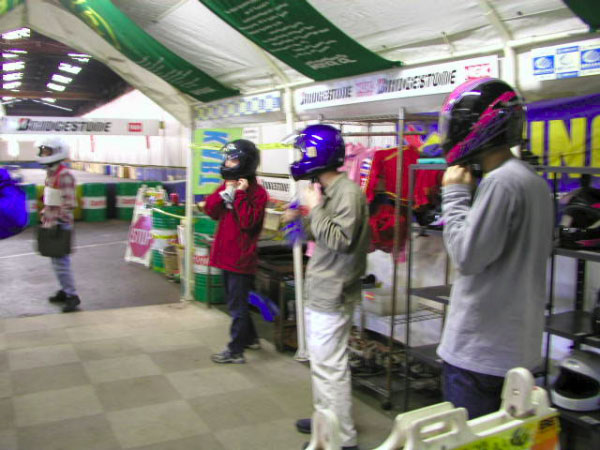 KO290427photo040