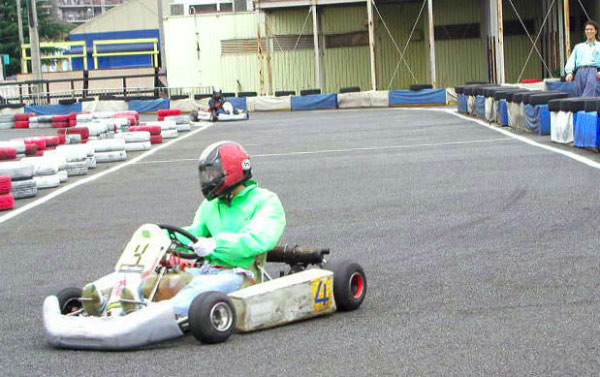 KO330713photo058